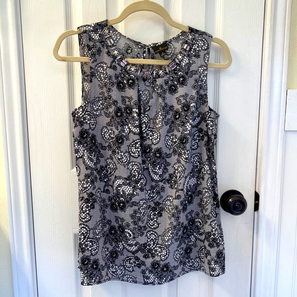 Worthington sleeveless blouse size M